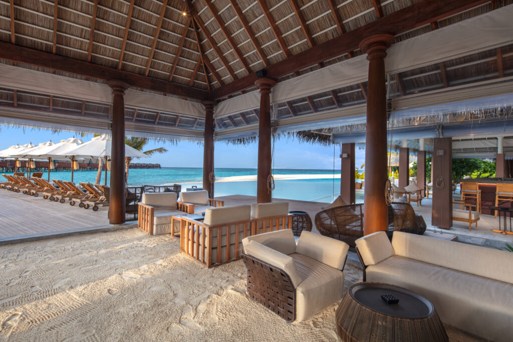 Main Pool – bar view